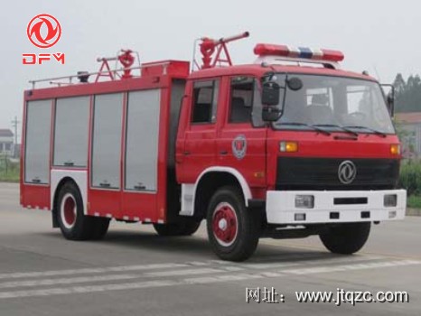 東風153干粉消防車